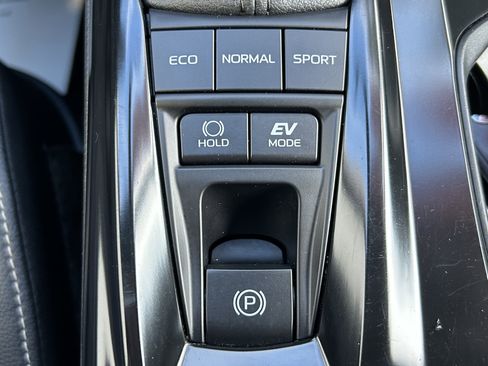 Certified 2025 Toyota Camry SE image 32