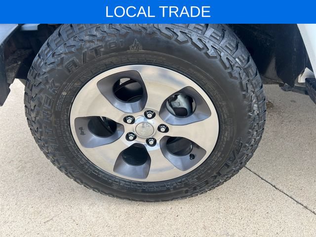 Used 2017 Jeep Wrangler Unlimited Sahara w/ Connectivity Group AWD/4WD image 10