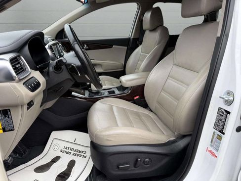 Used 2017 Kia Sorento EX w/ EX Premium Package image 10