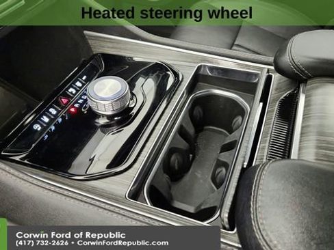 Used 2024 Jeep Wagoneer L Series II w/ Flexible Seating Group image 17