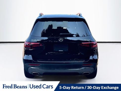 Used 2022 Mercedes-Benz GLB 250 4MATIC image 8