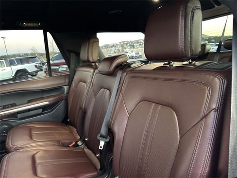 Used 2024 Ford Expedition Limited image 15