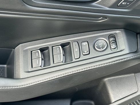 Used 2025 Honda Accord Sport image 11