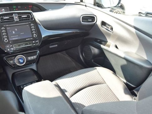 Used 2020 Toyota Prius Prime LE FWD image 32