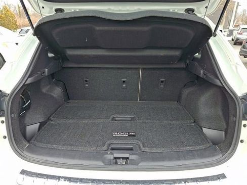 Used 2022 Nissan Rogue Sport SV w/ Technology Package image 29