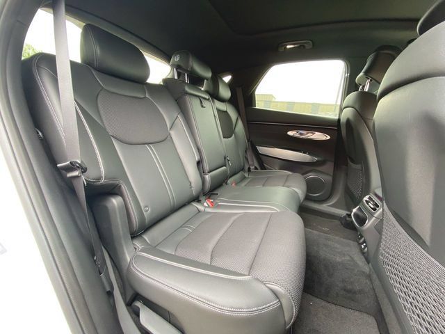 Used 2025 Genesis GV70 3.5T Sport AWD/4WD image 27