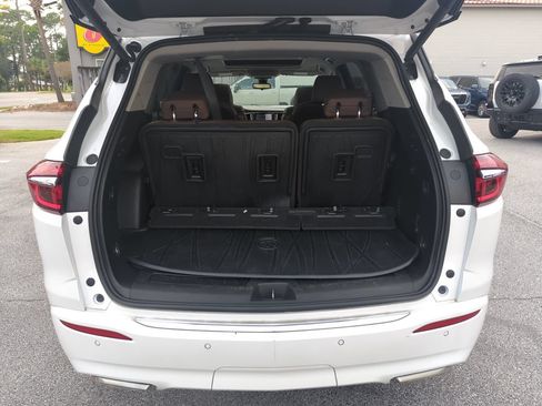 Used 2020 Buick Enclave Avenir w/ LPO, Floor Liner Package FWD image 33