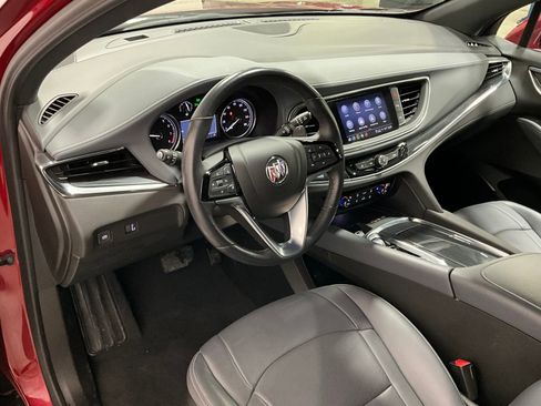 Used 2024 Buick Enclave Essence AWD/4WD image 13