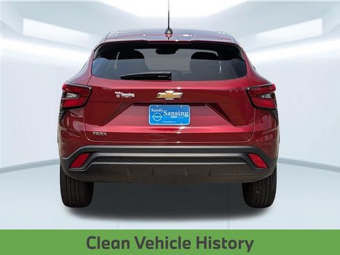 Used 2025 Chevrolet Trax LS FWD image 6