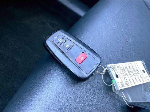 Used 2024 Toyota RAV4 Adventure image 13