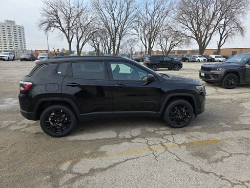 New 2026 Jeep Compass Latitude image 8