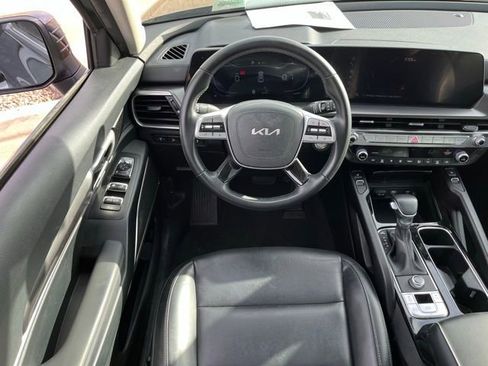 Used 2025 Kia Telluride S image 14