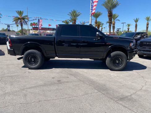 Used 2021 RAM 2500 Big Horn w/ Night Edition AWD/4WD image 4