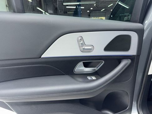 Used 2024 Mercedes-Benz GLE 350 4MATIC w/ AMG Line Exterior image 48