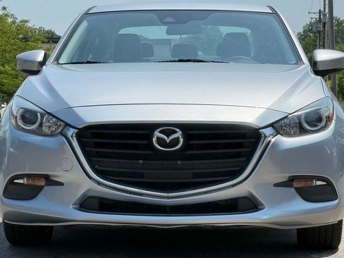 Used 2018 MAZDA MAZDA3 Touring FWD image 9