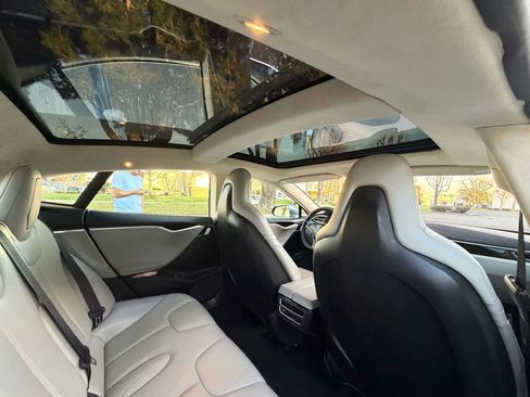 Used 2015 Tesla Model S 85 image 16
