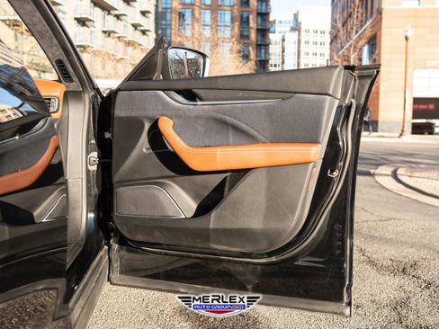 Used 2019 Maserati Levante S GranLusso image 47