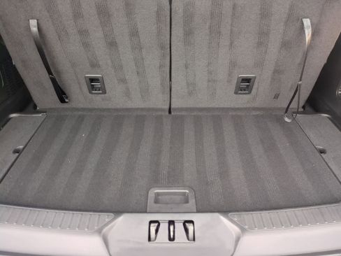 Used 2023 Ford Explorer XLT w/ Equipment Group 202A image 33