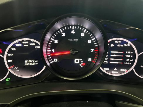 Used 2020 Porsche Cayenne AWD/4WD image 33