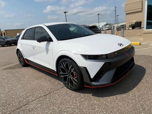 Used 2025 Hyundai Ioniq 5 N AWD/4WD image 2