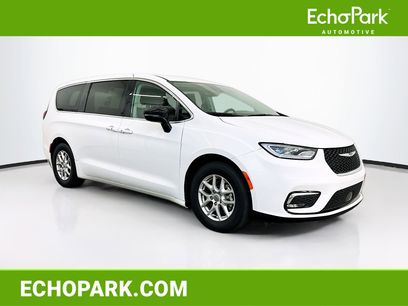 Used 2024 Chrysler Pacifica Touring-L