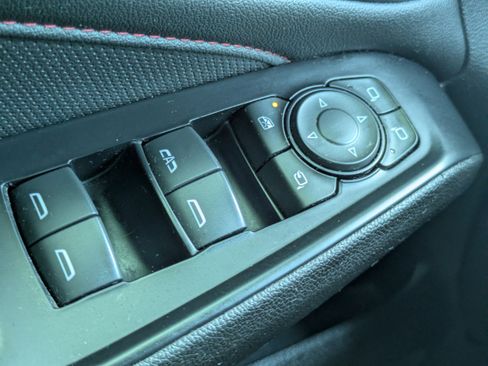 Used 2022 Chevrolet Traverse RS AWD/4WD image 16