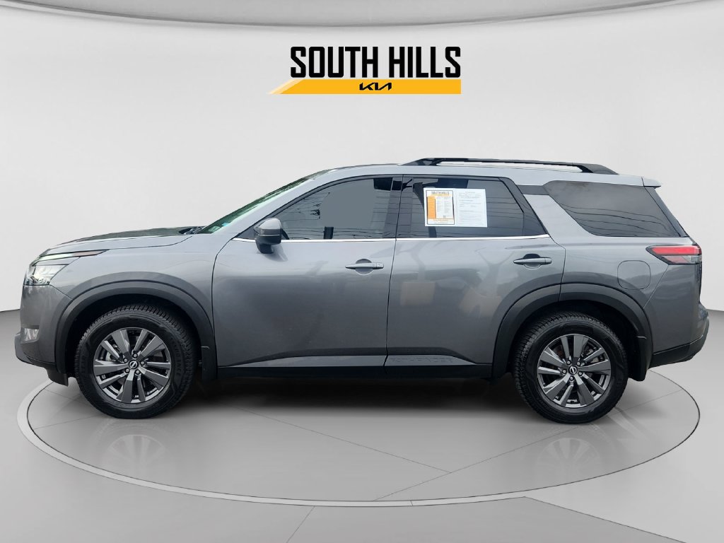 Used 2022 Nissan Pathfinder SV w/ SV Premium Package AWD/4WD image 2