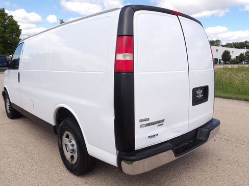 Used 2008 Chevrolet Express 1500 AWD image 4