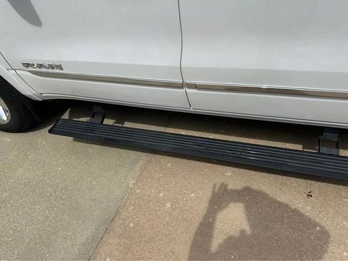 Used 2019 RAM 1500 Limited AWD/4WD image 10