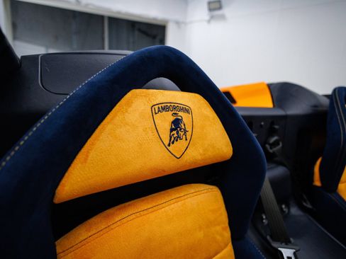 Used 2005 Lamborghini Murcielago Roadster AWD/4WD image 41