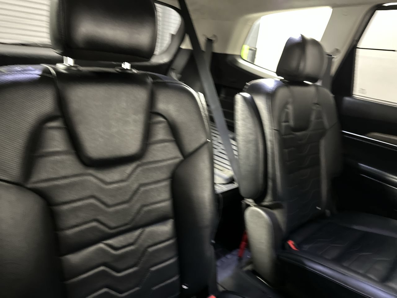Certified 2022 Kia Telluride SX w/ SX Prestige Package AWD/4WD image 23