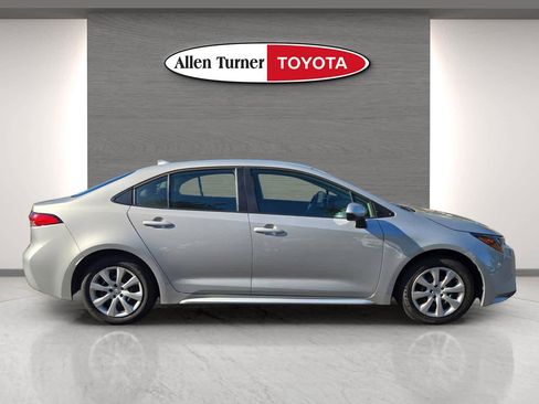 Used 2024 Toyota Corolla LE image 5