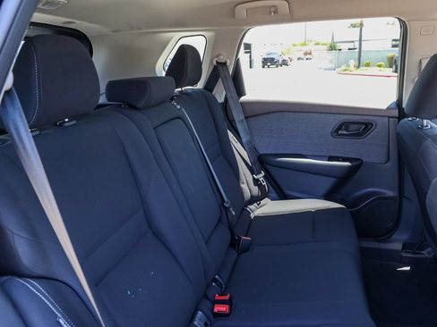 Used 2023 Nissan Rogue S FWD image 18