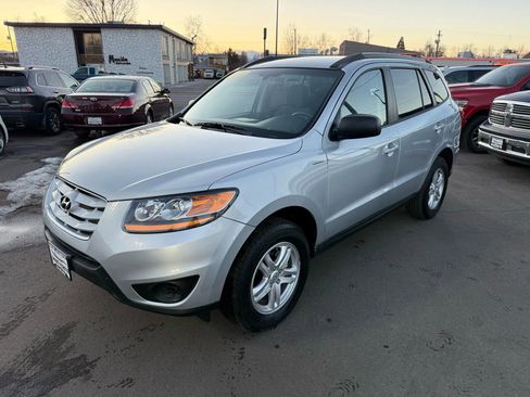Used 2010 Hyundai Santa Fe GLS image 5