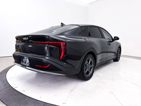 Certified 2025 Kia K4 FWD image 17