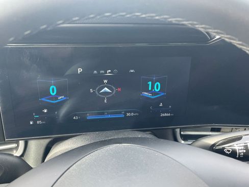 Used 2025 Hyundai Elantra SEL image 42