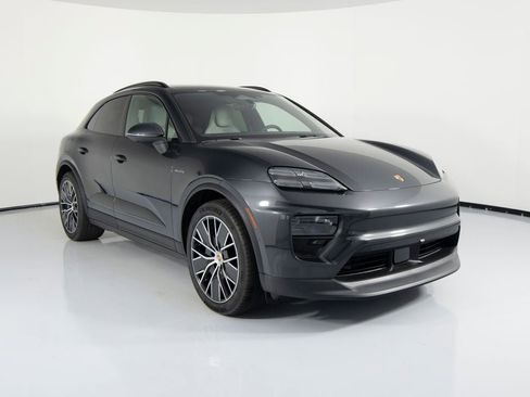 New 2026 Porsche Macan 4 Electric AWD/4WD image 12