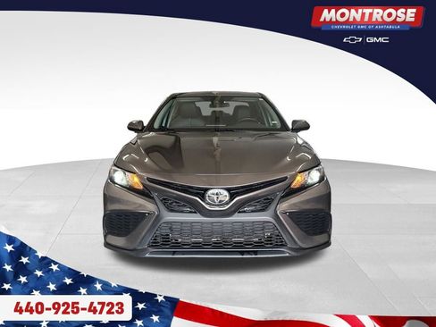 Used 2024 Toyota Camry SE FWD image 8