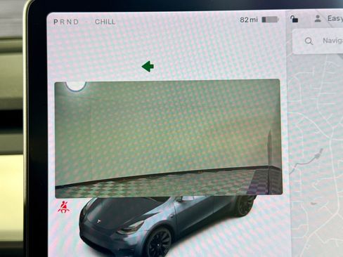 Used 2022 Tesla Model Y Long Range image 19