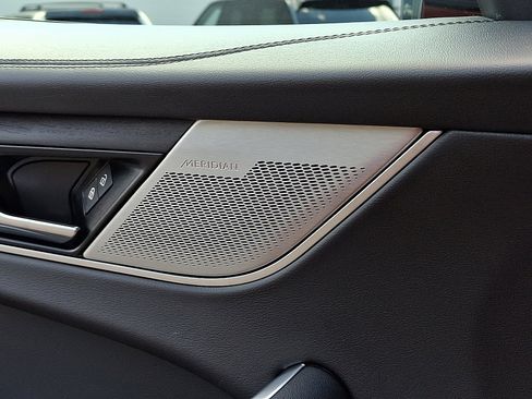 Used 2022 Jaguar F-PACE S image 23