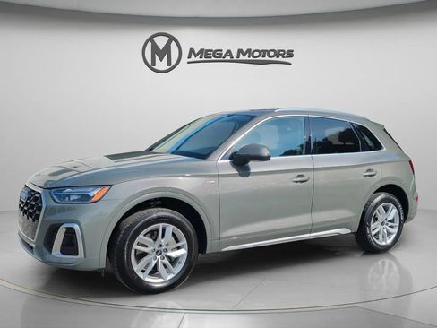 Used 2023 Audi Q5 2.0T Premium w/ Convenience Package AWD/4WD image 2