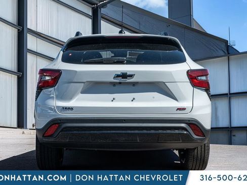 New 2026 Chevrolet Trax RS FWD image 32