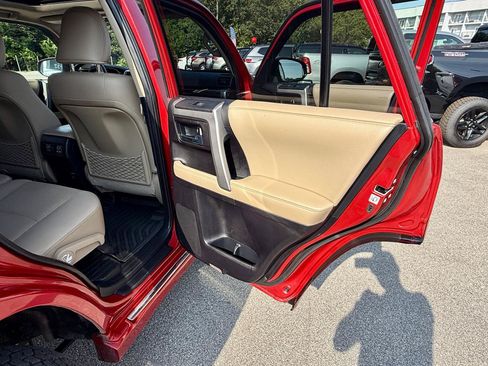 Used 2014 Toyota 4Runner Limited AWD/4WD image 44