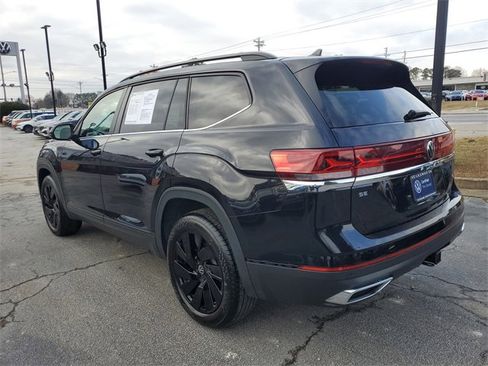 Certified 2025 Volkswagen Atlas SE image 6