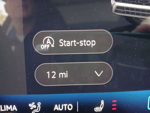 New 2026 Volkswagen Tiguan SE image 16