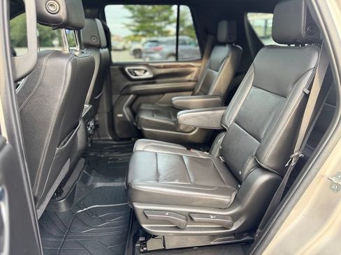 Used 2021 Chevrolet Tahoe Z71 w/ Z71 Signature Package AWD/4WD image 26