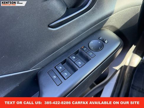 Used 2025 Hyundai Kona SEL image 19