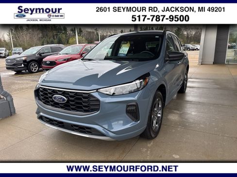 Certified 2024 Ford Escape ST-Line w/ Tech Pack #1 AWD/4WD image 1