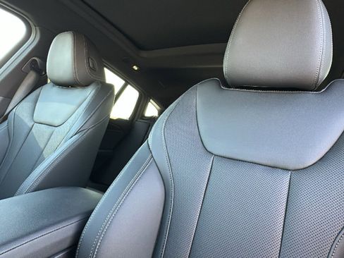 Used 2025 BMW X4 xDrive30i w/ Premium Package image 11