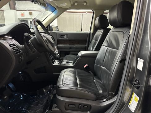 Used 2019 Ford Flex Limited image 11